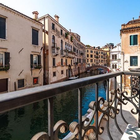 Ln Luxe Apartment Venice Canal View Exterior foto